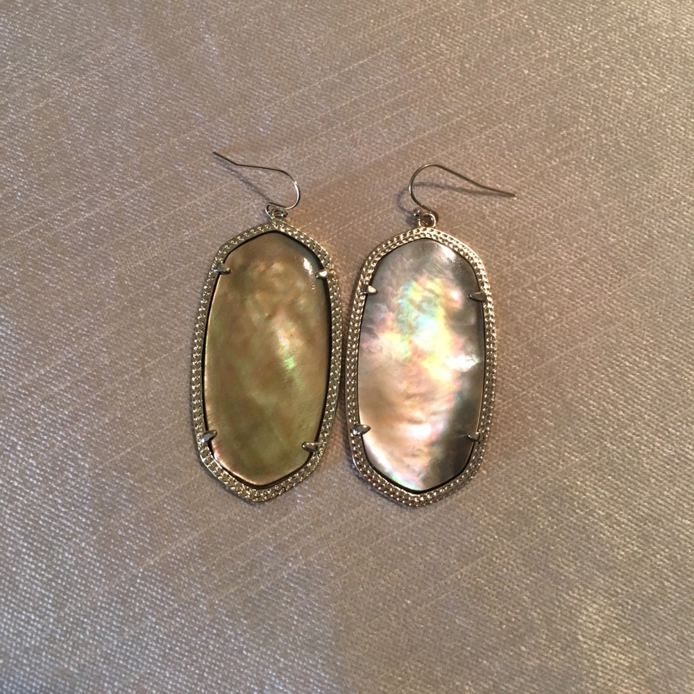 Kendra Scott Danielle shell earrings
