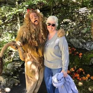 Meet your Posher, Holly