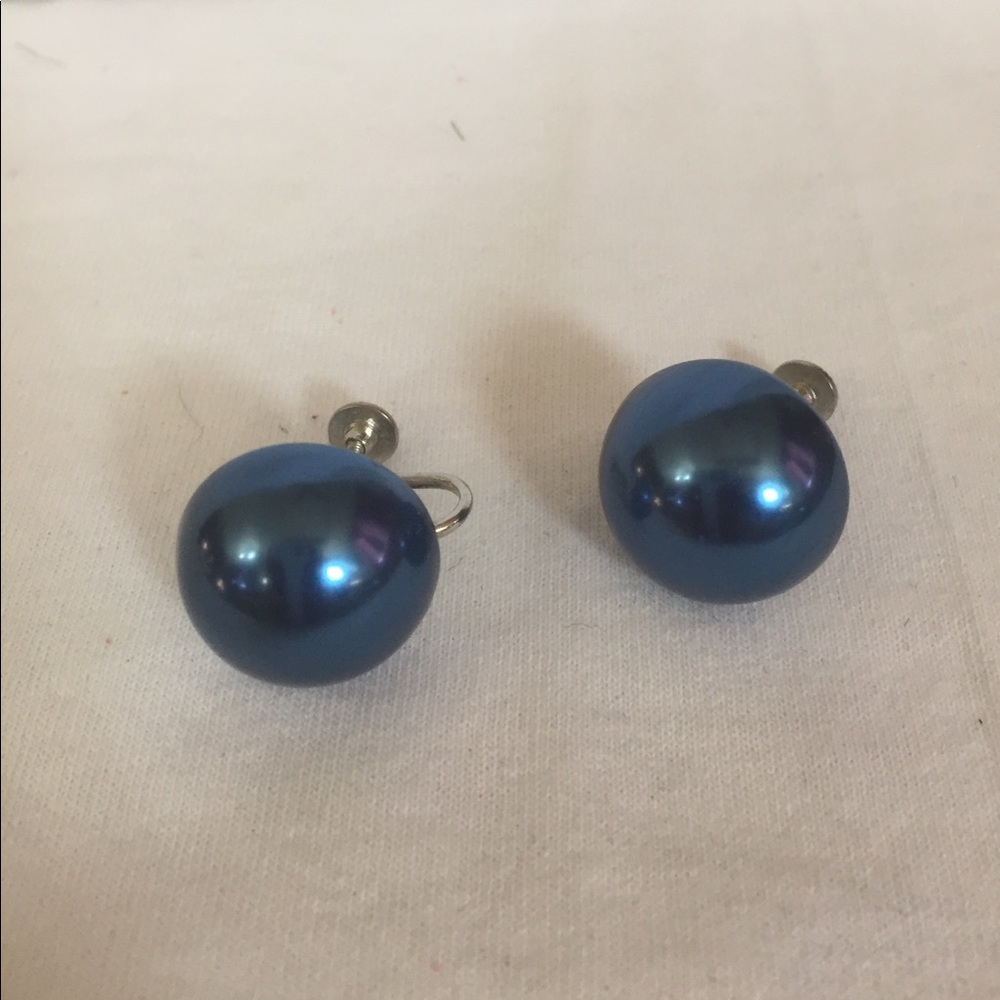 Vintage costume earrings.