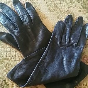 Vintage leather gloves