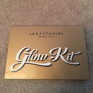 Anastasia Beverly Hills Ultimate Glow Kit