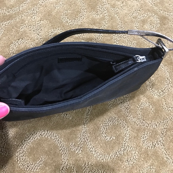 👛 - Picture 3 of 3