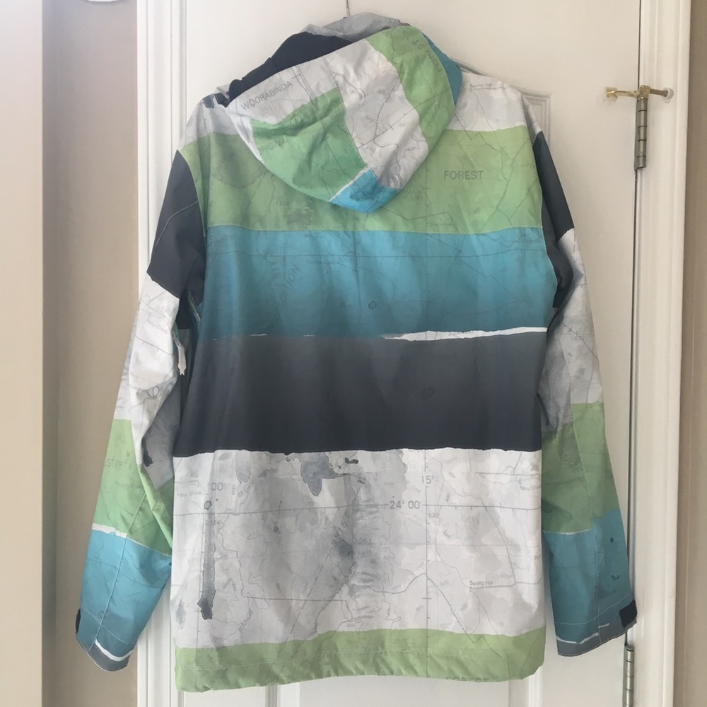 Men's Quiksilver Winter Jacket - Picture 2 of 6