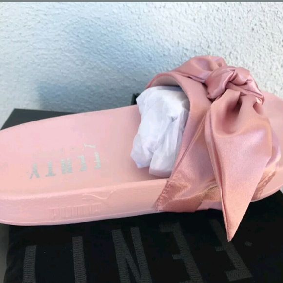 Fenty puma flip flops - Picture 3 of 6