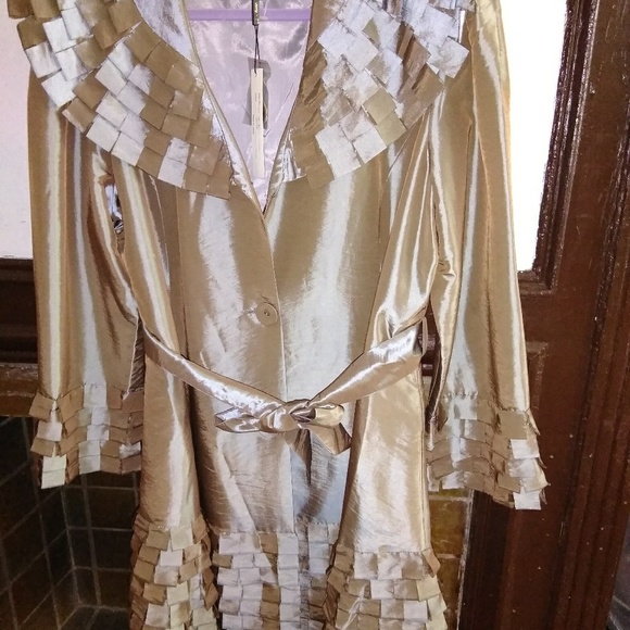 Blouse - Picture 2 of 2