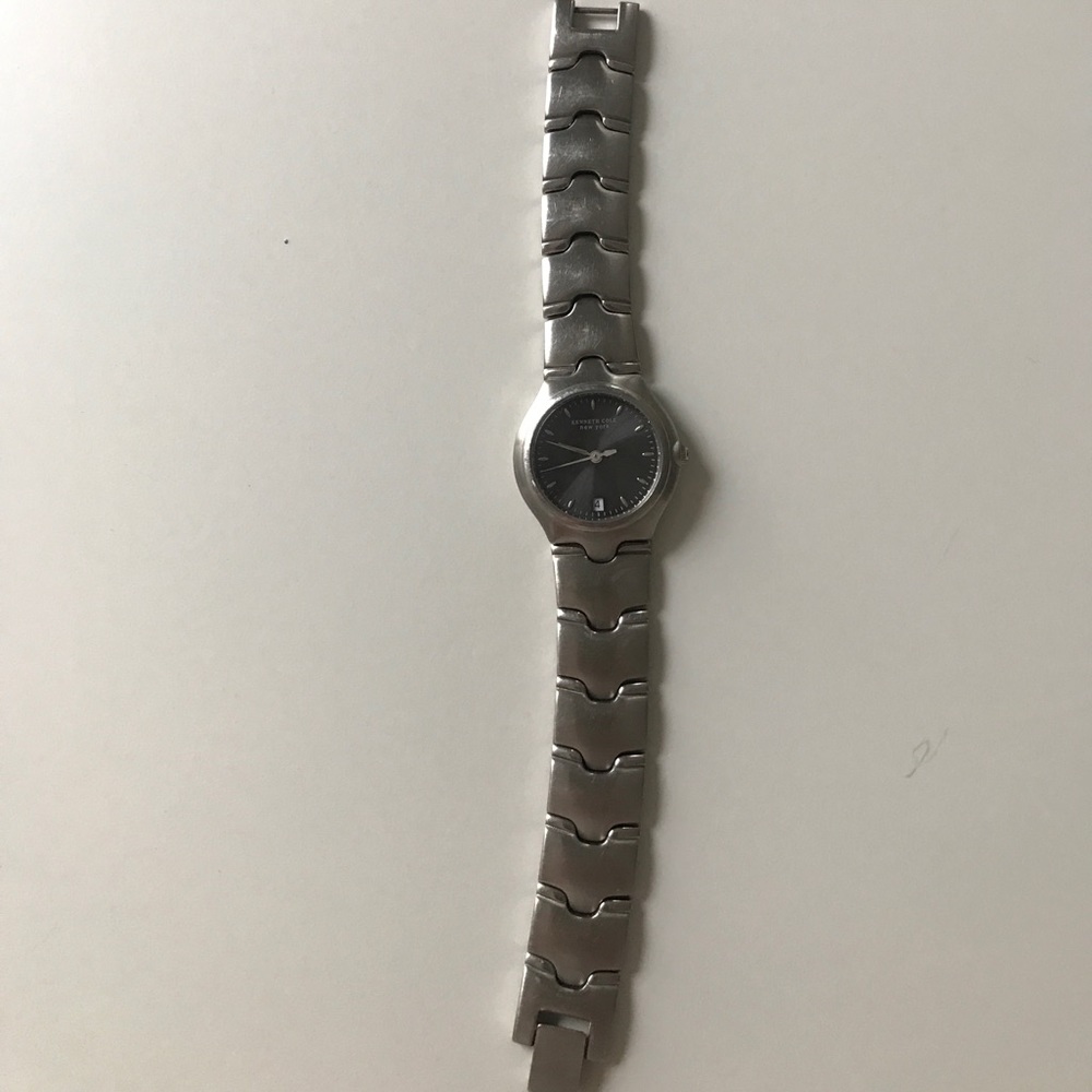 Kenneth Cole Watch - Picture 4 of 4