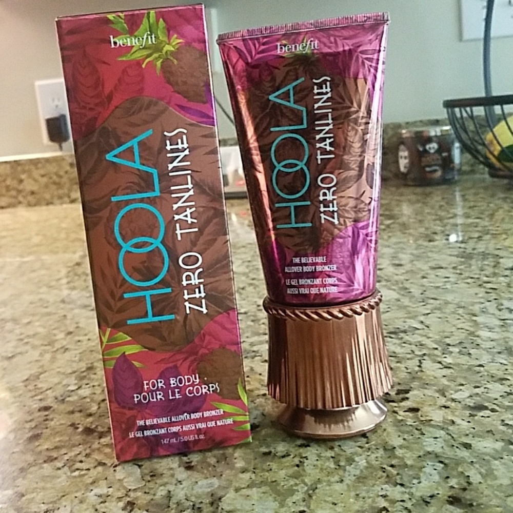 Benefit Hooks Bronzing Lotion