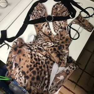 Exotic gown set PRICE DROP FOR @SABRINAELISE