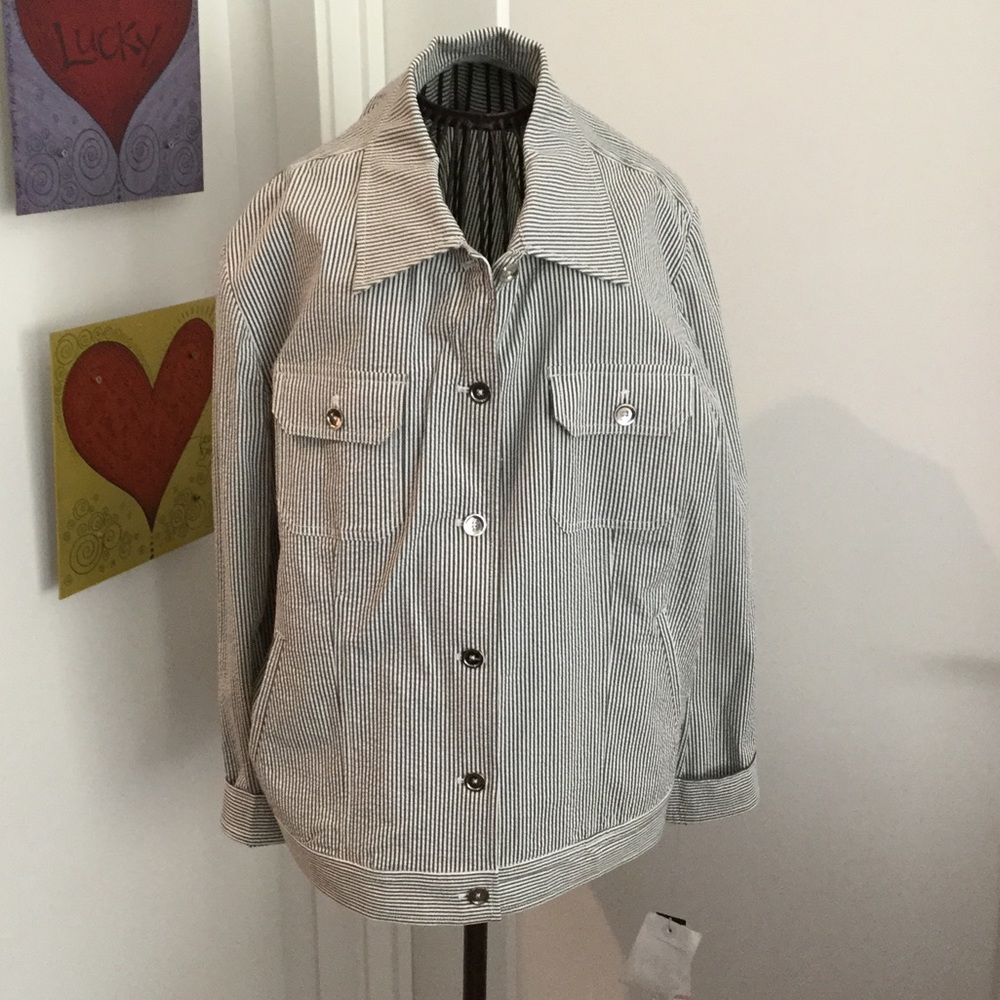 Searsucker jacket 100% cotton. NWT