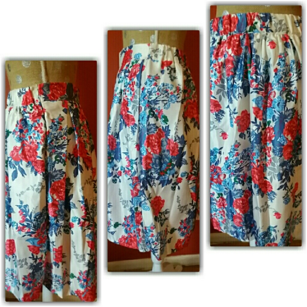 Beautiful Pleated Floral Midi Skirt NWOT - Picture 2 of 4