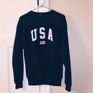 Brandy Melville USA Crewneck