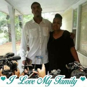 Meet your Posher, Kenyatta