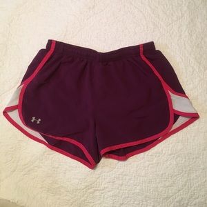 SO COMFY Under Armor Running Shorts!!