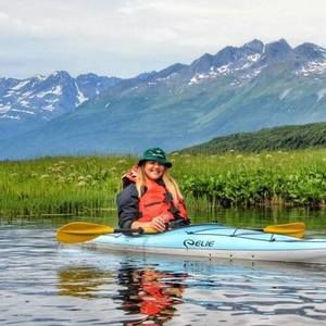 Meet your Posher, Alexis