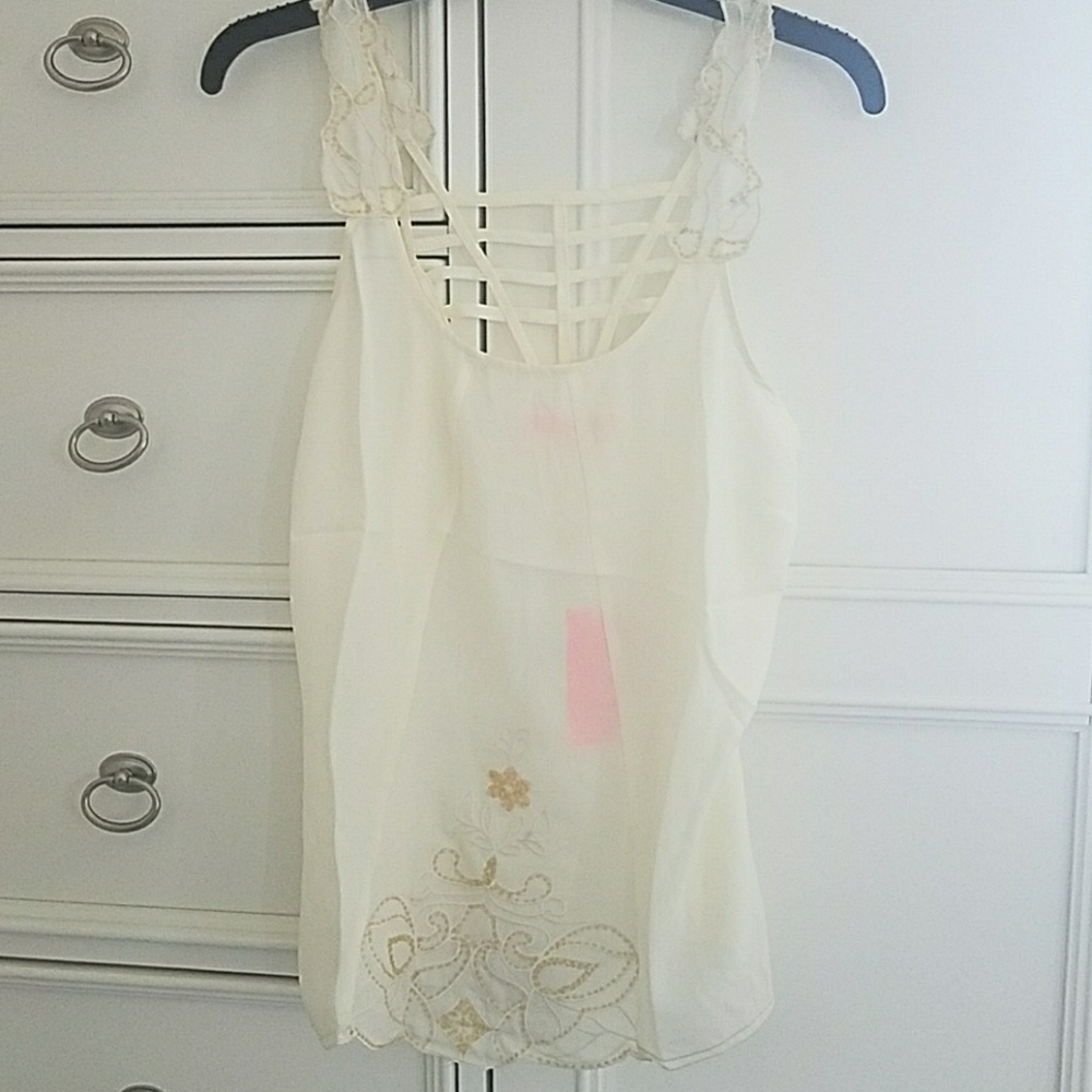❤️ LAST ONE ❤ Gorgeous Flowy Cage Back Top - Picture 3 of 8