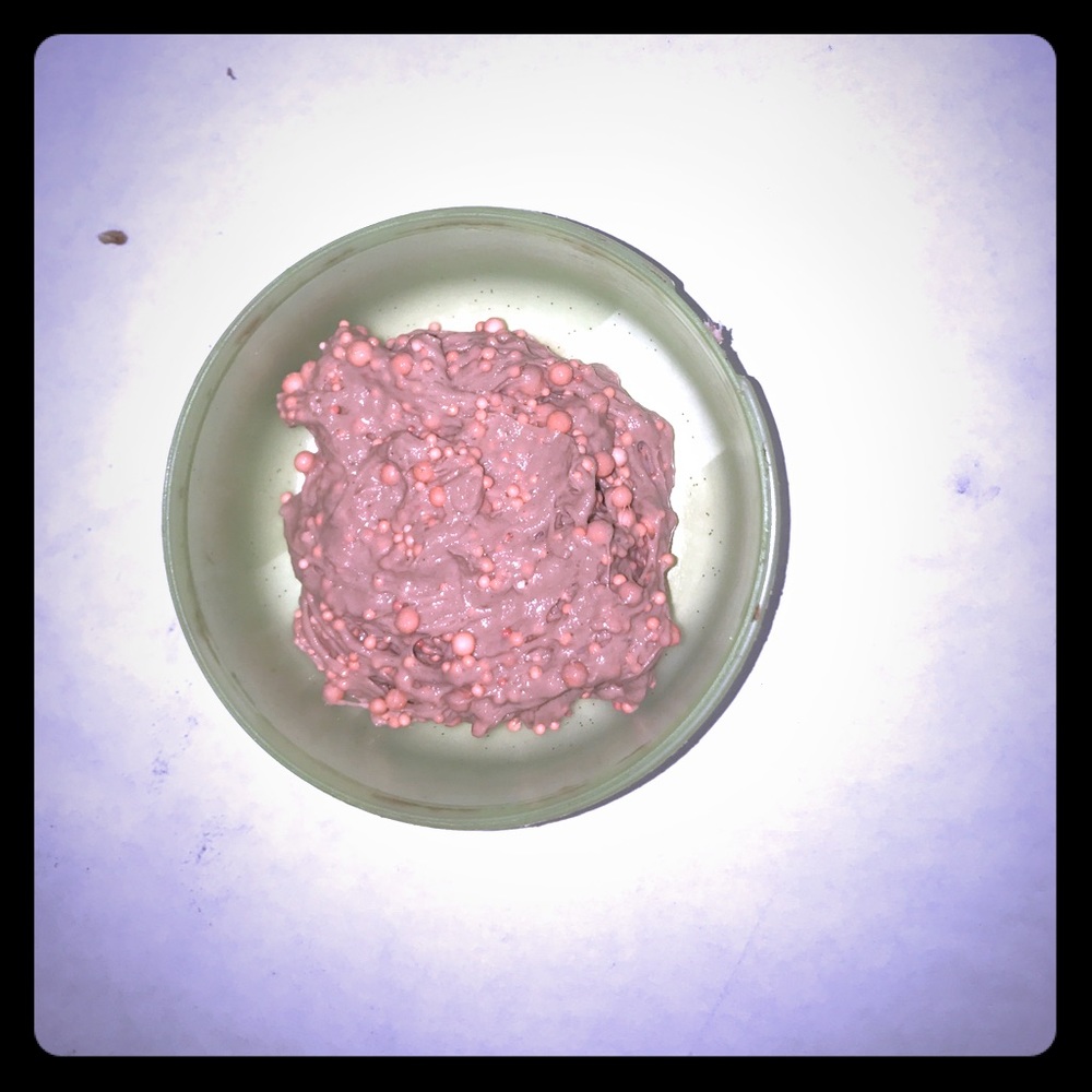Strawberry icing slime