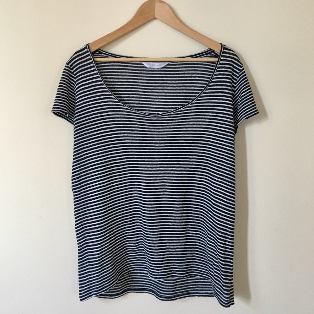 Everlane "The Linen Scoop Neck" tee
