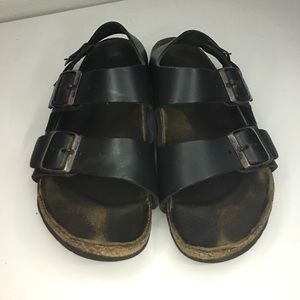 Black Birkenstocks ✨