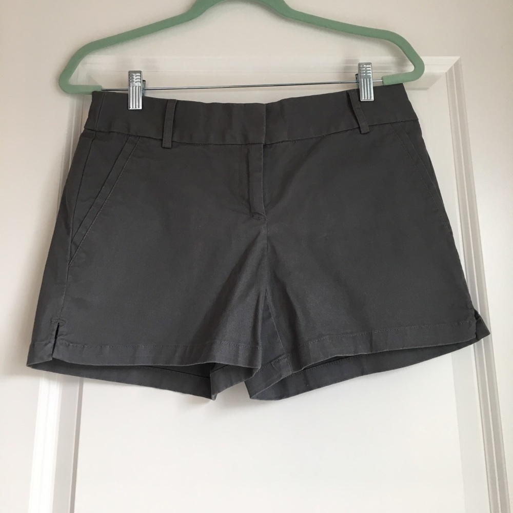 NWT Gray LOFT 4" Inseam Rivera Short • Size 0