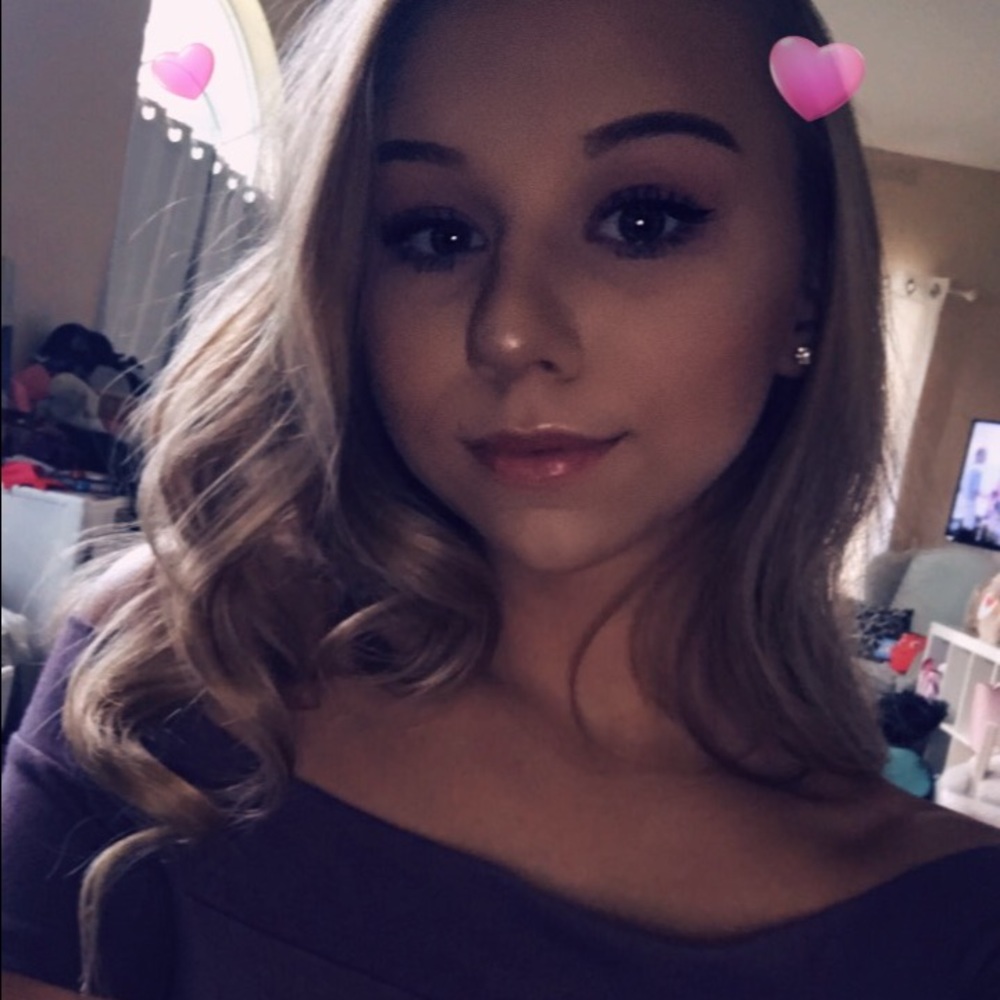 Meet your Posher, Cara