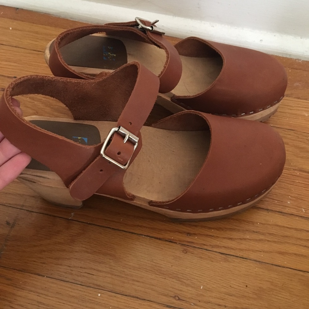 Wooden Mia clogs