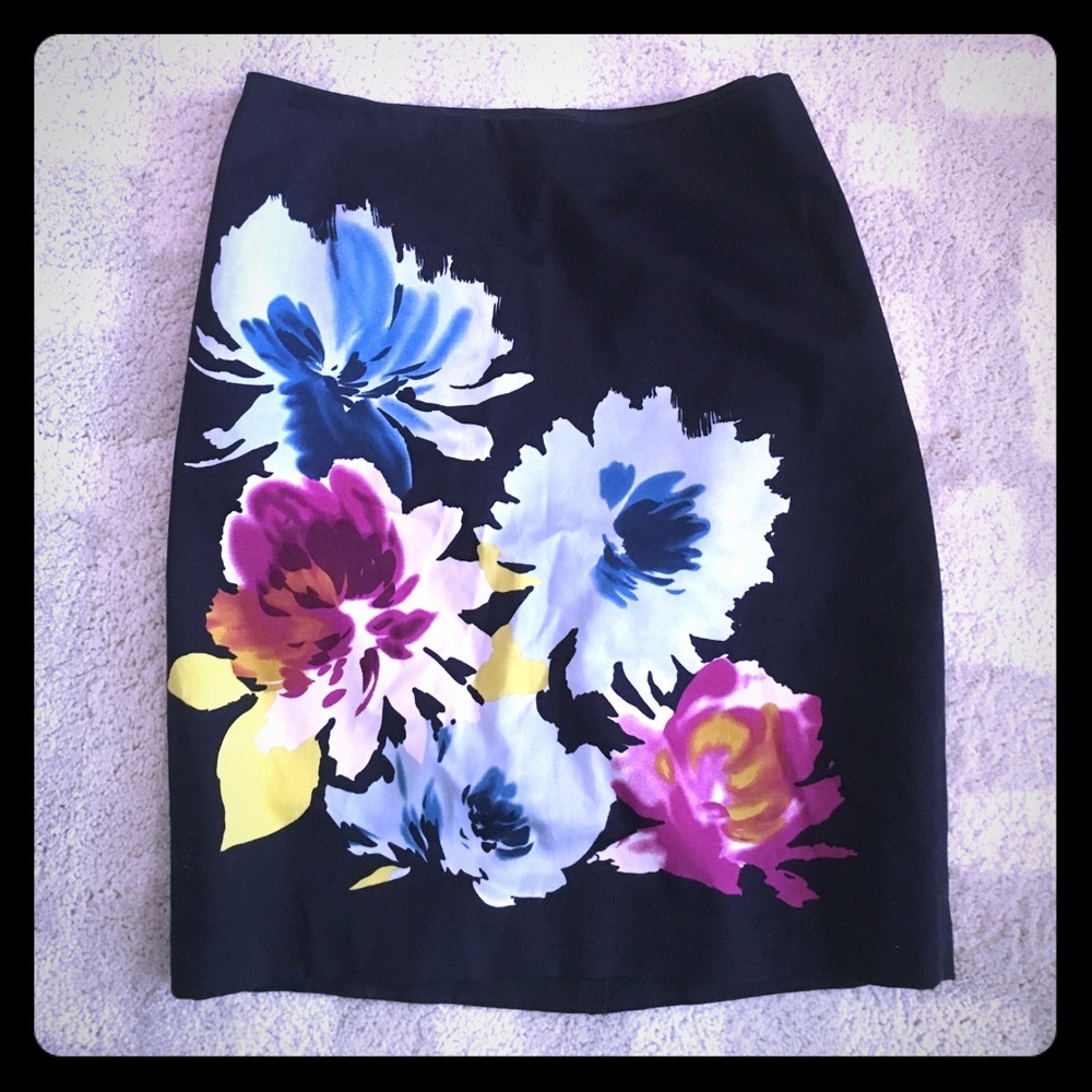 Limited floral pencil skirt