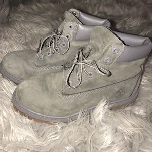 Women gray timberland boots