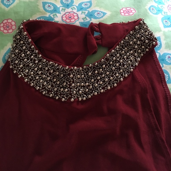 Halter top - Picture 2 of 3