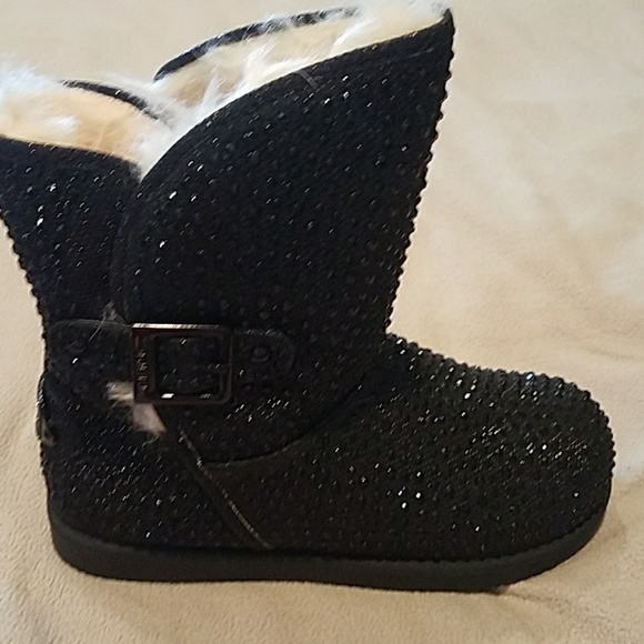 SOLD! SOLD! SOLD! - Picture 2 of 6