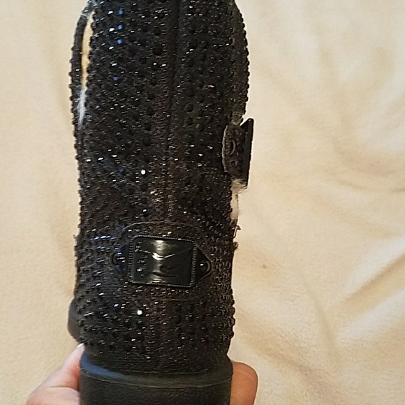 SOLD! SOLD! SOLD! - Picture 5 of 6