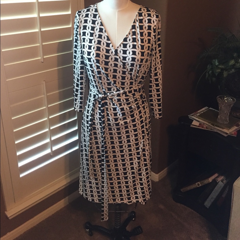 Black and white Maggie London printed wrap dress