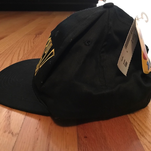Vintage 1995 dead stock looney tunes taz SnapBack - Picture 3 of 6