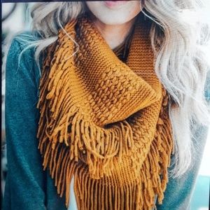 WILA infinity scarf mustard fringe
