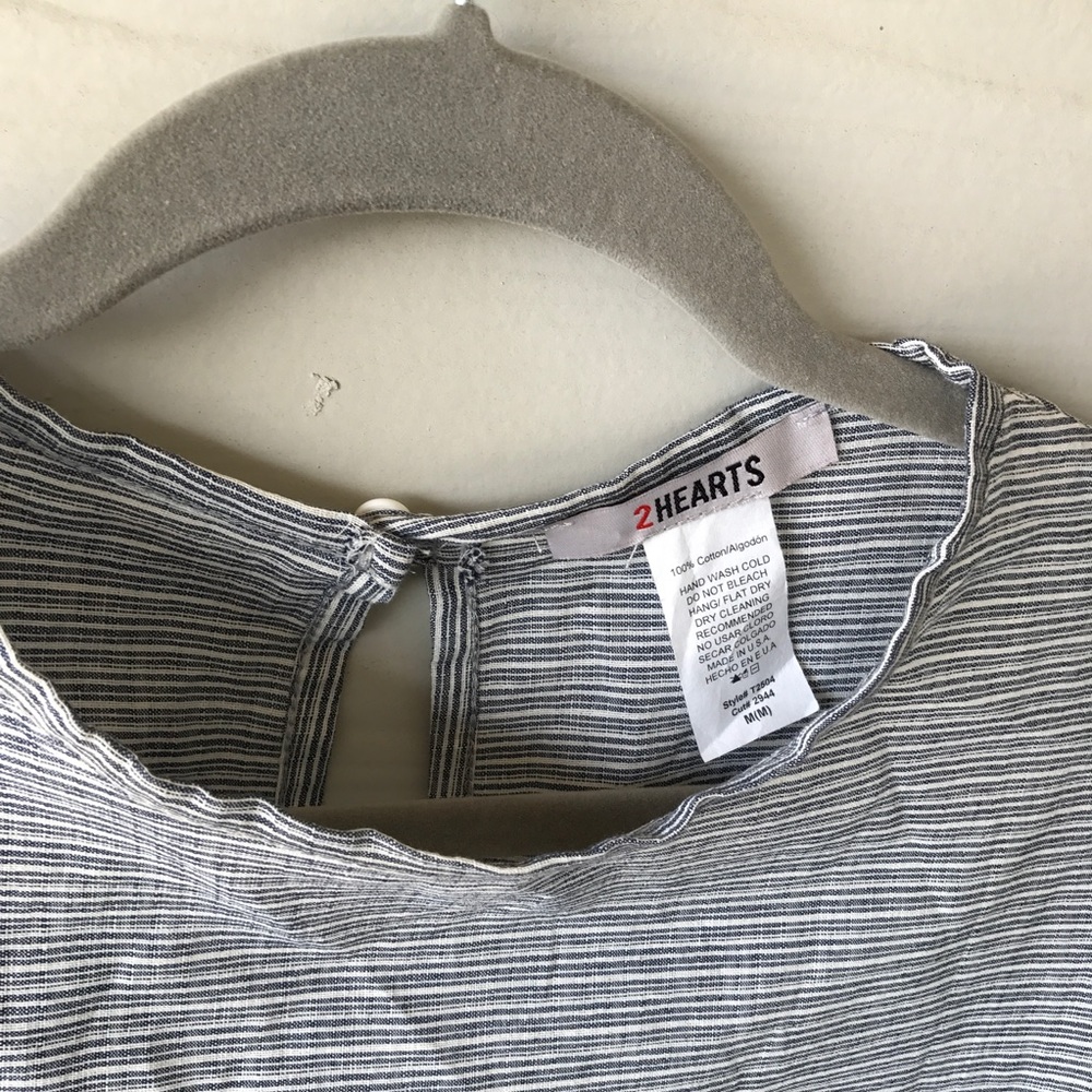 NWOT Striped Blouse w Waterfall Sleeves - Picture 2 of 3
