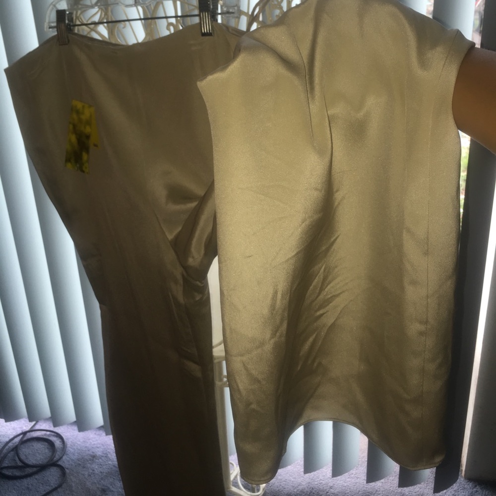 Flores & Flores women's beige slacks new w/ tags.