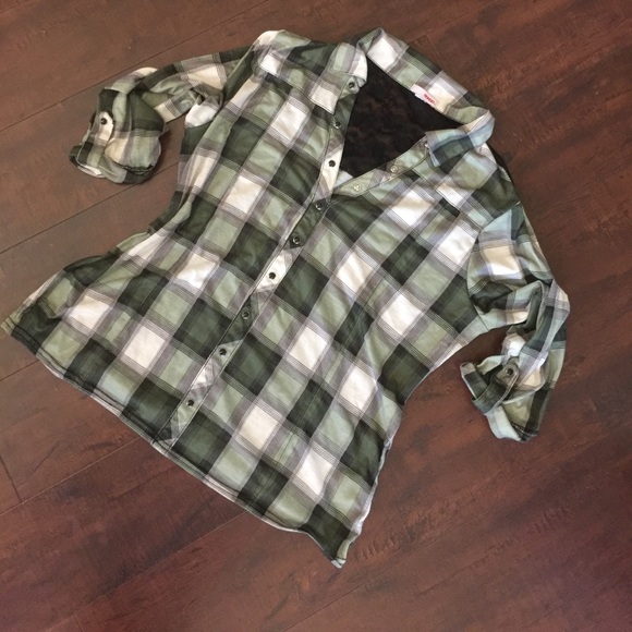 Bongo soft flannel look 👀 - Picture 1 of 3