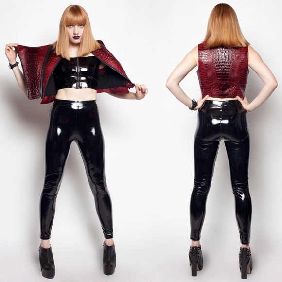 Shiny Black PVC Leggings - Picture 2 of 4