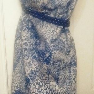 Sleevesless leopard printed dress