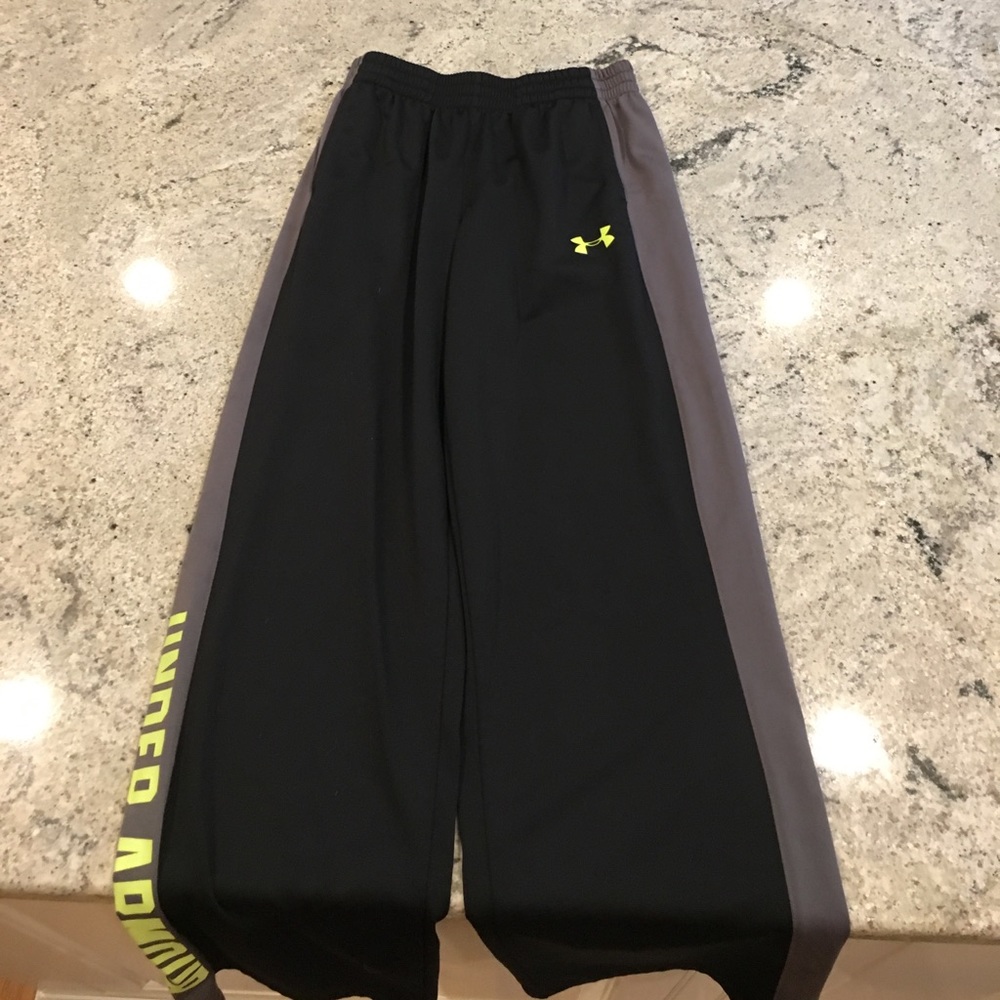 Athletic pants