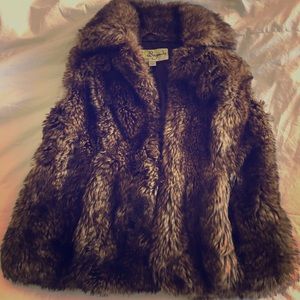 Fur vest!