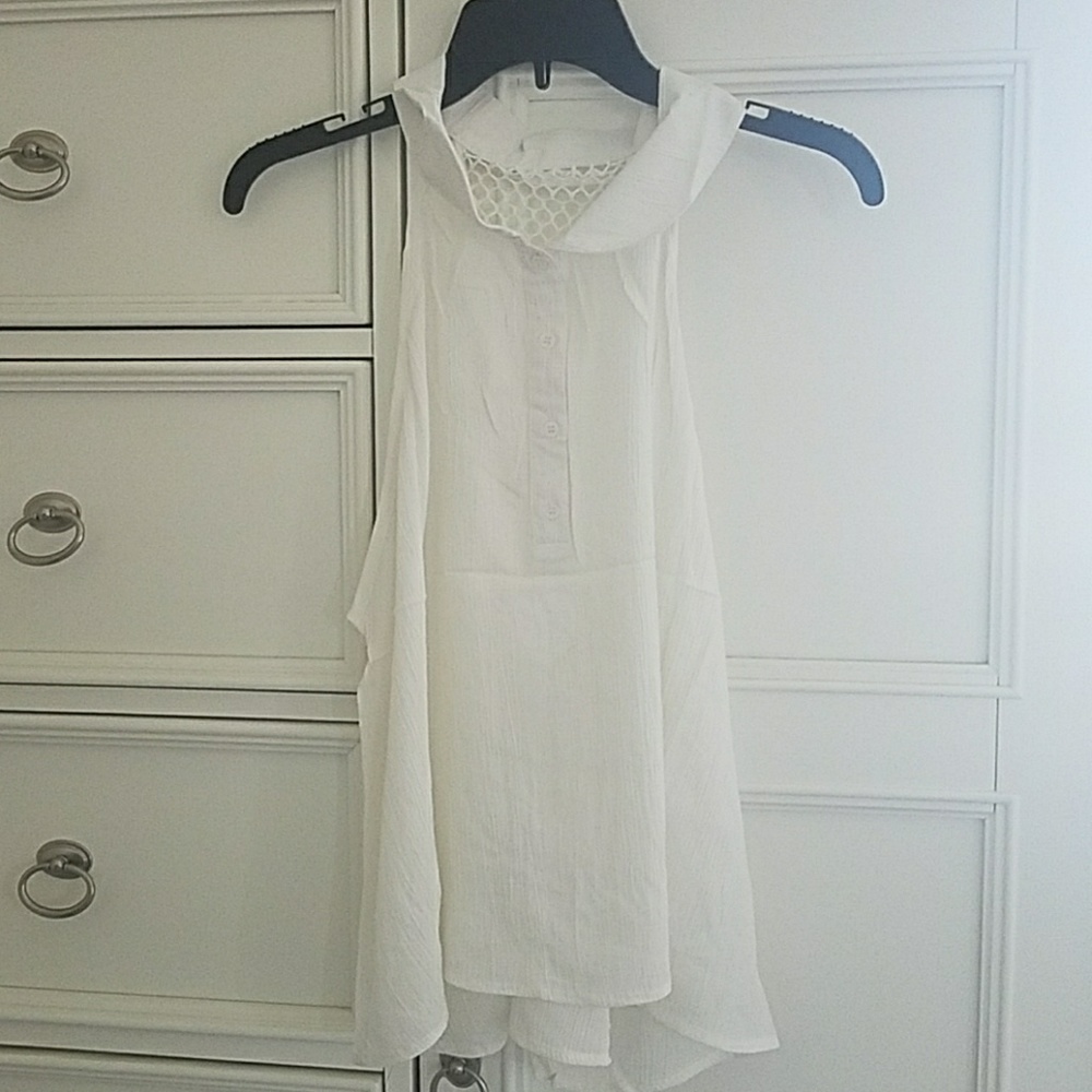 💕HOST PICK 💕 9/5 Gorgeous Sleeveless Trapeze Top - Picture 2 of 7