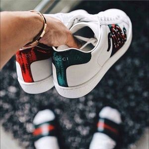 Meet your Posher, Markell