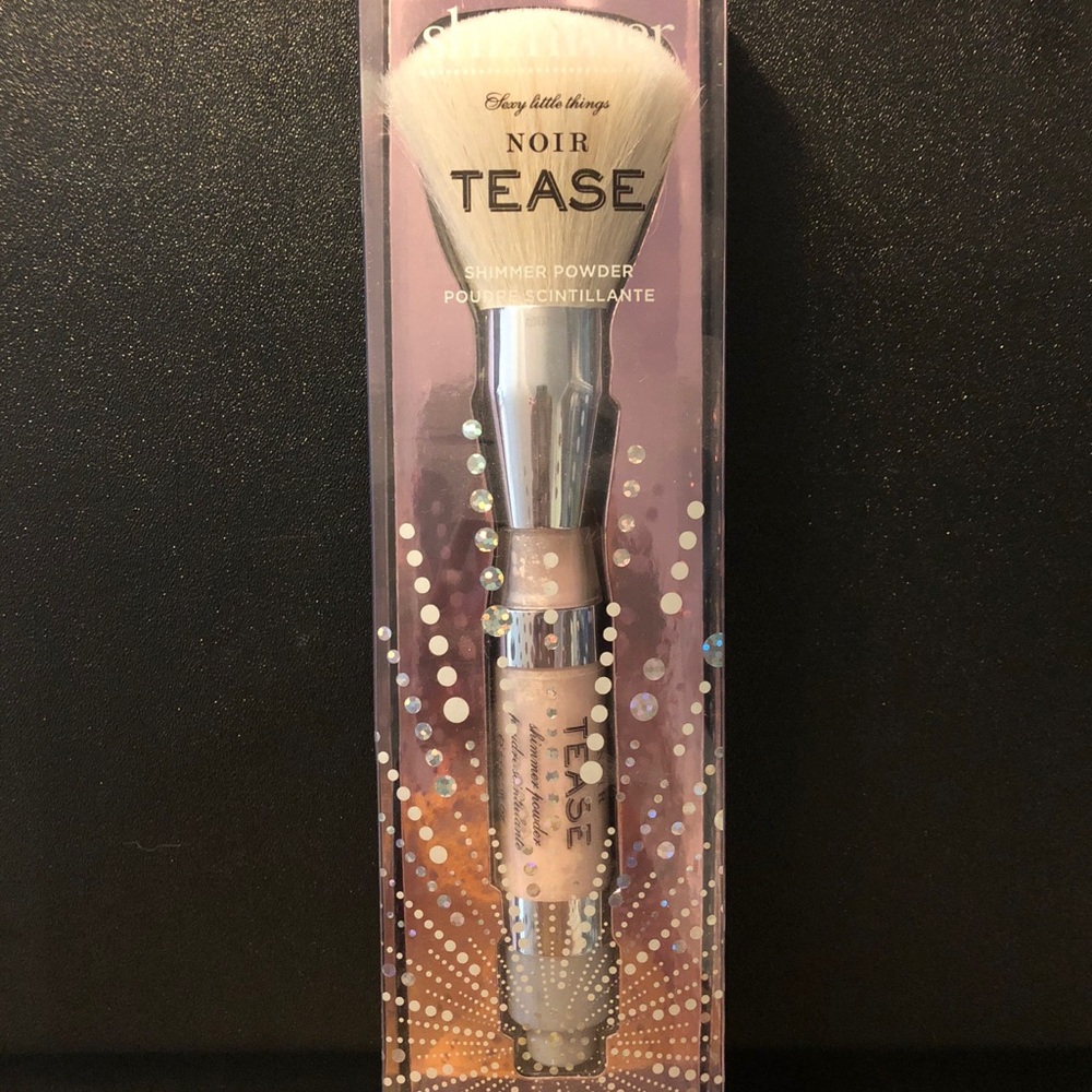 NWOT⚠️ Victoria’s Secret Noir Tease Shimmer Powder