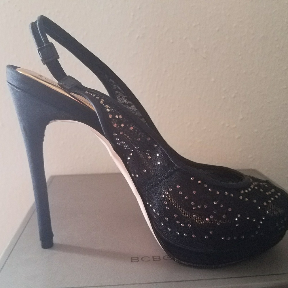 Sz7 New BCBG MaxAzria Black Heels