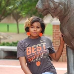 Meet your Posher, Clarissa