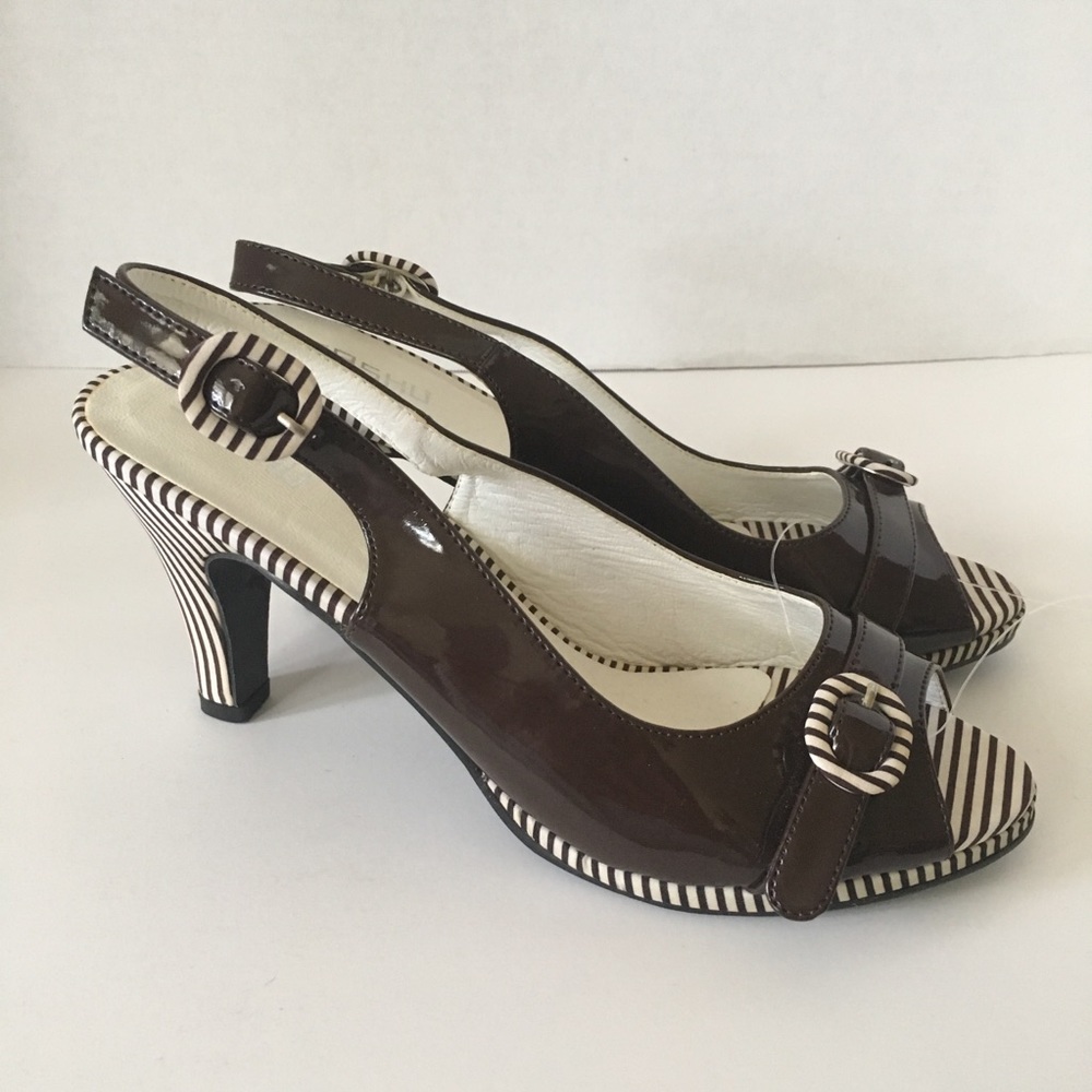 Never worn Brown striped pleather heels 💋