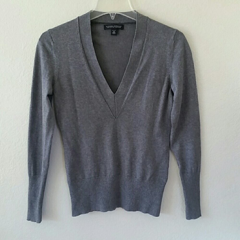 Grey Banana Republic Sweater