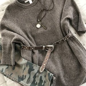 HPOversized Taupe Sweater