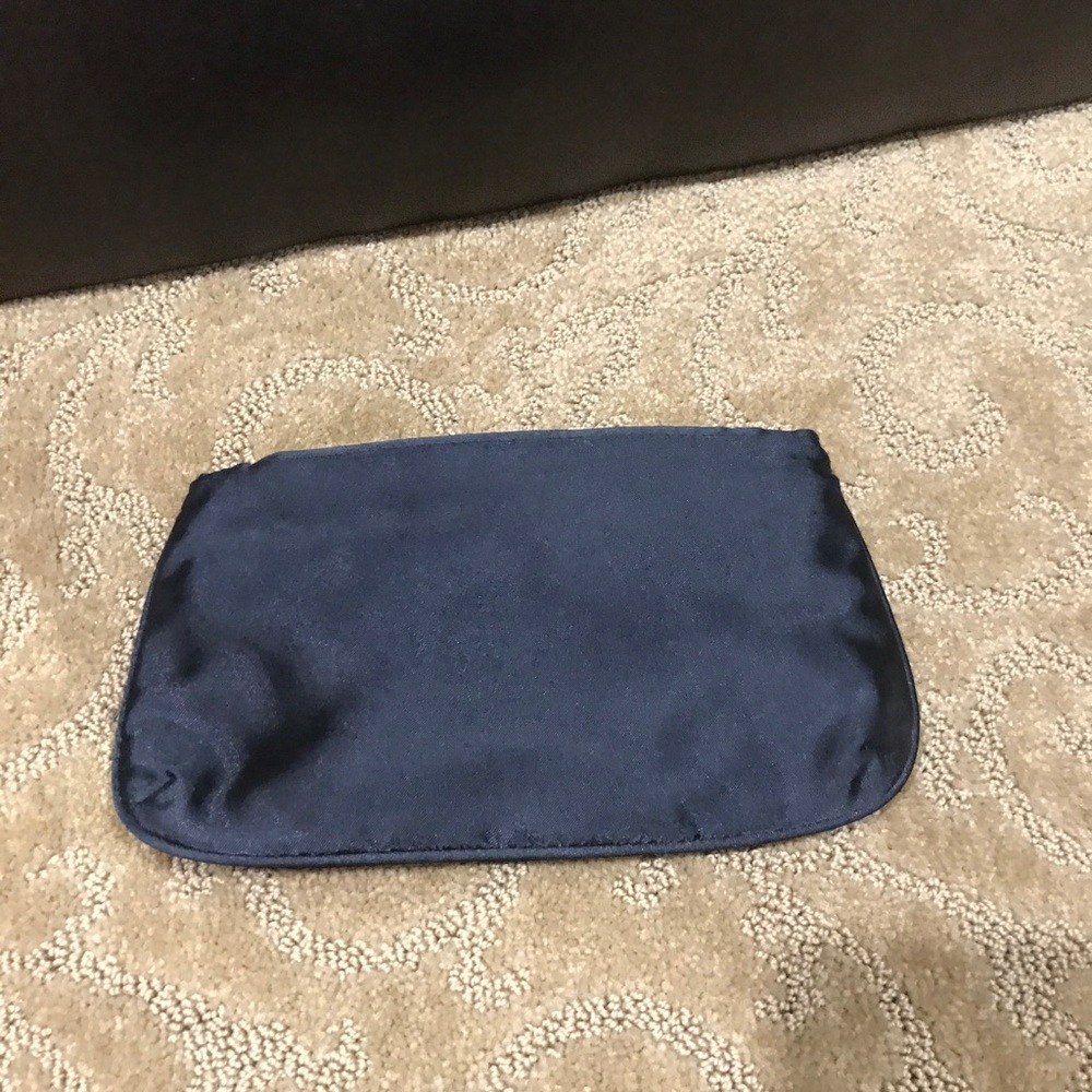 👛 - Picture 2 of 3