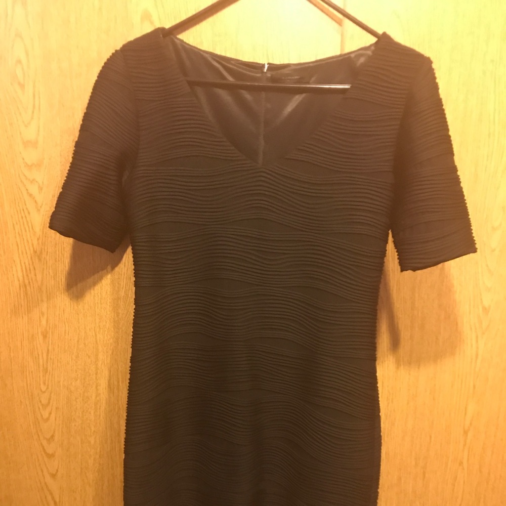 Tahari ASL elegant evening mid length dress
